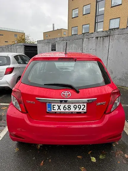 Toyota Yaris 2011 photo 5
