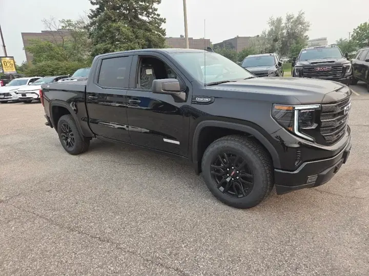 GMC Sierra 1500 2026 photo 3