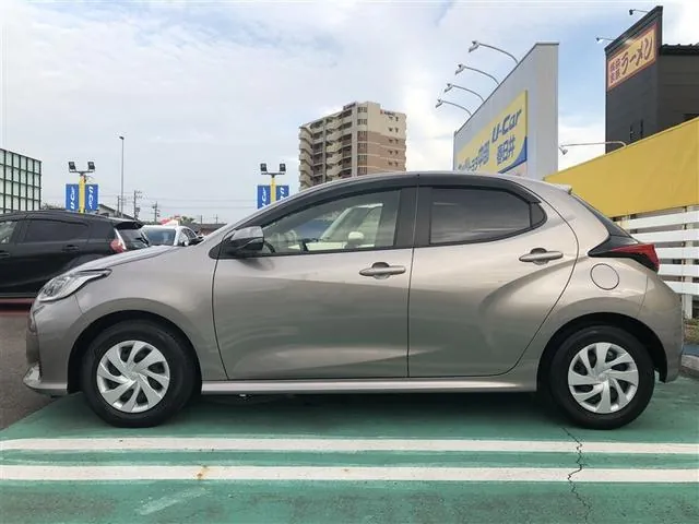 Toyota Yaris G 2021 photo 2