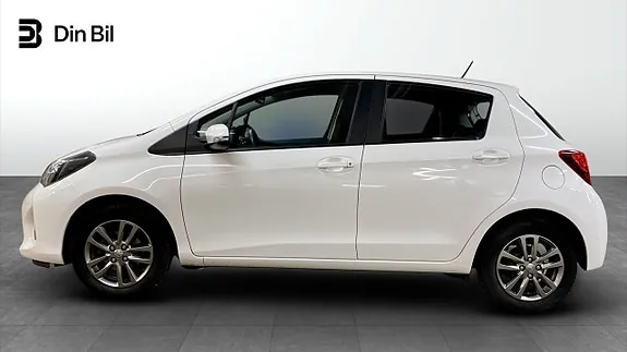 Toyota Yaris 2015 photo 2