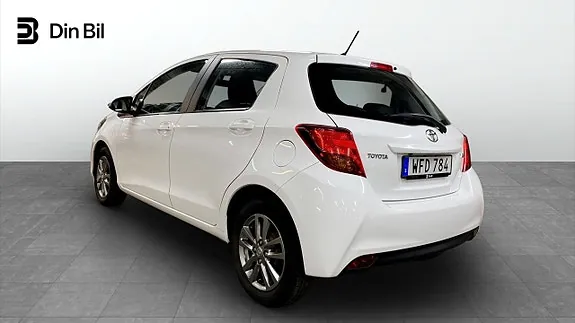 Toyota Yaris 2015 photo 3
