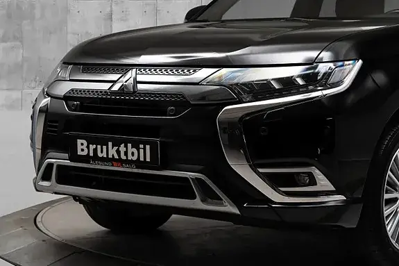Mitsubishi Outlander 2020 photo 2