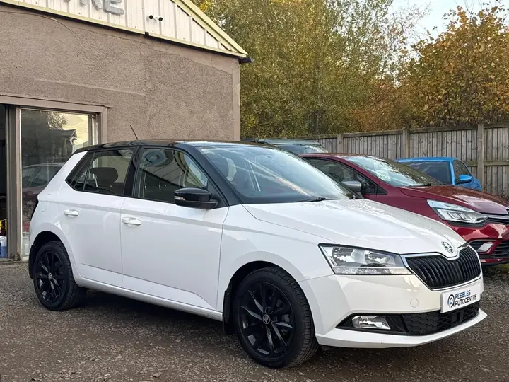 Skoda Fabia 2020 photo 2