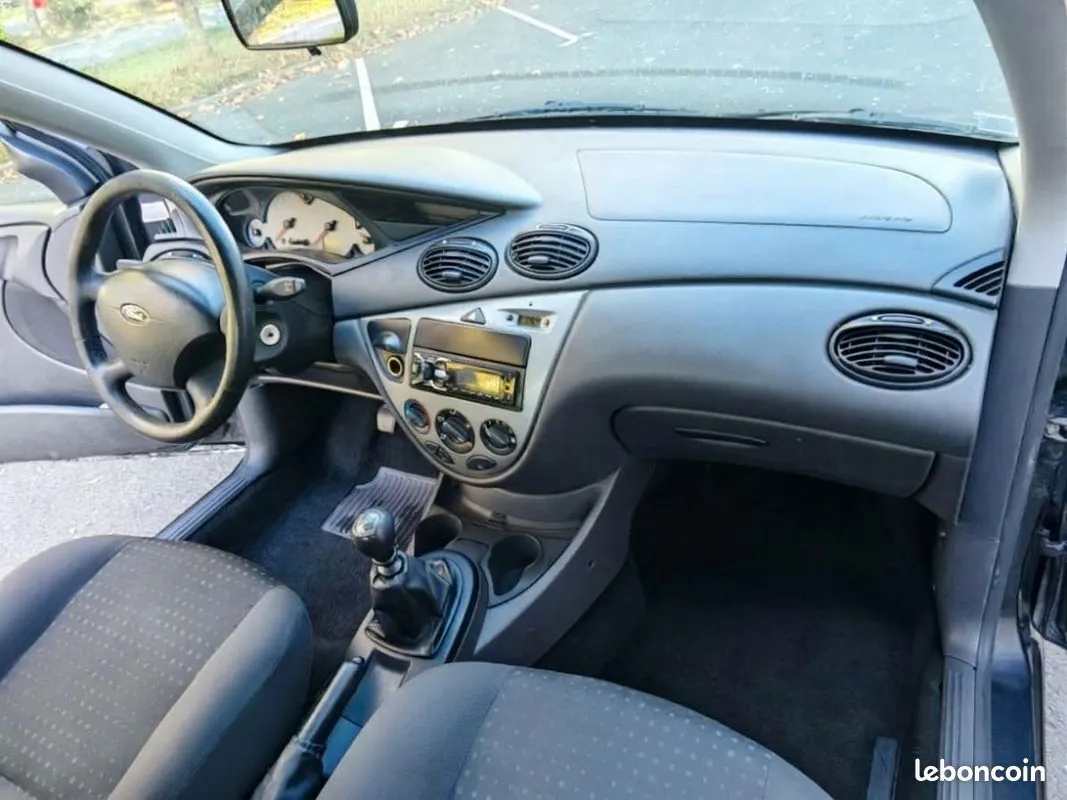 Ford Focus 2004 photo 3