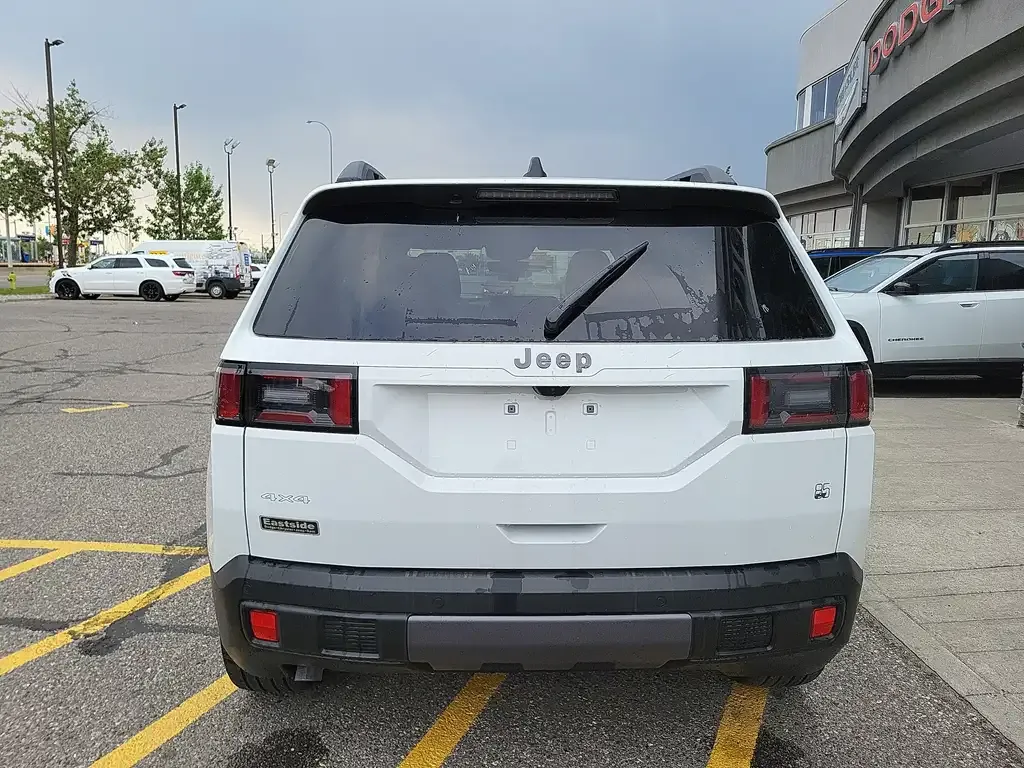 Jeep Cherokee 2026 photo 3