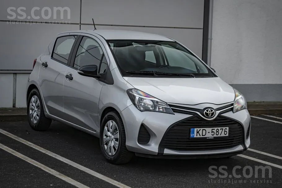 Toyota Yaris 2015 photo 3
