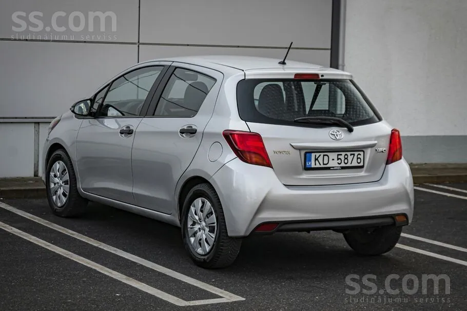 Toyota Yaris 2015 photo 4