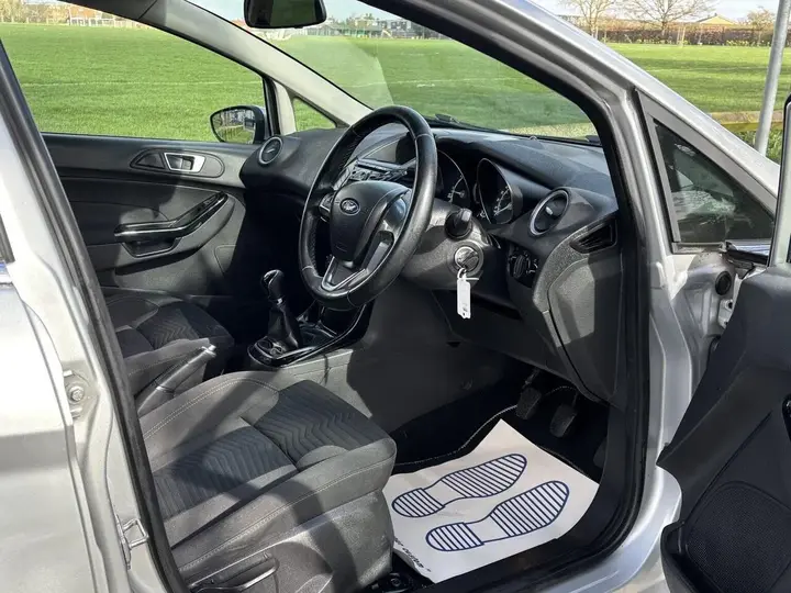 Ford Fiesta 2016 photo 5