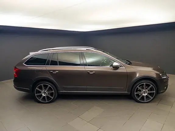 Skoda Octavia Scout 2015 photo 4