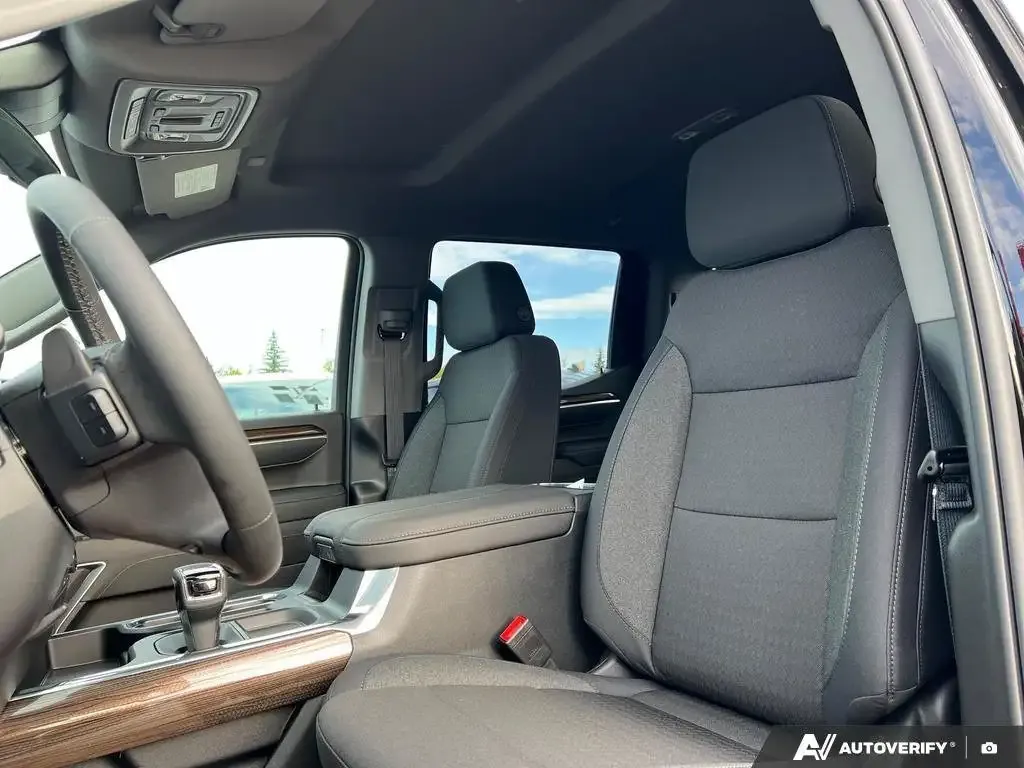 Chevrolet Silverado 1500 2026 photo 3