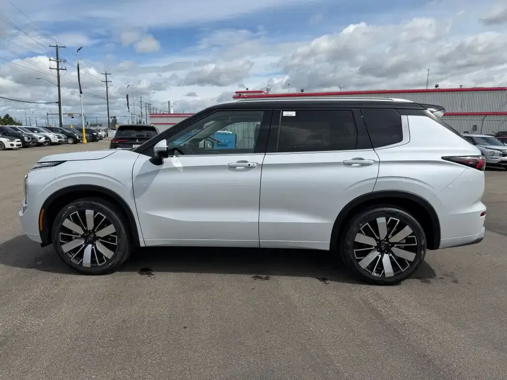 Mitsubishi Outlander 2026 photo 5