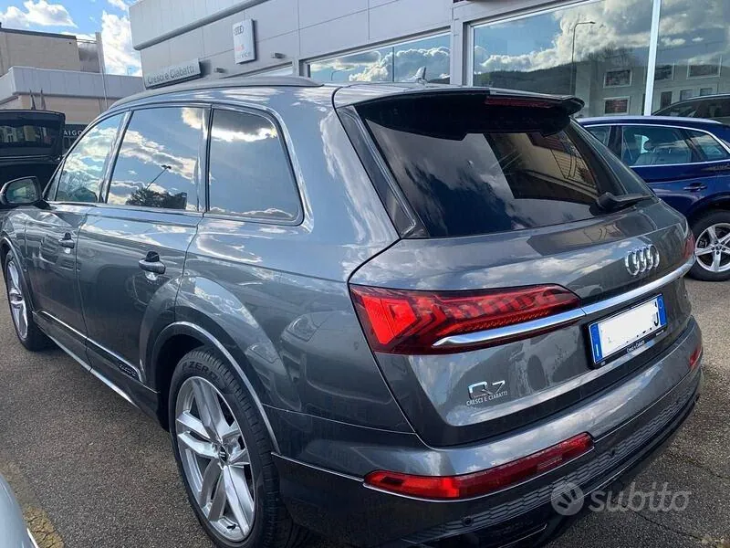 Audi Q7 2020 photo 2