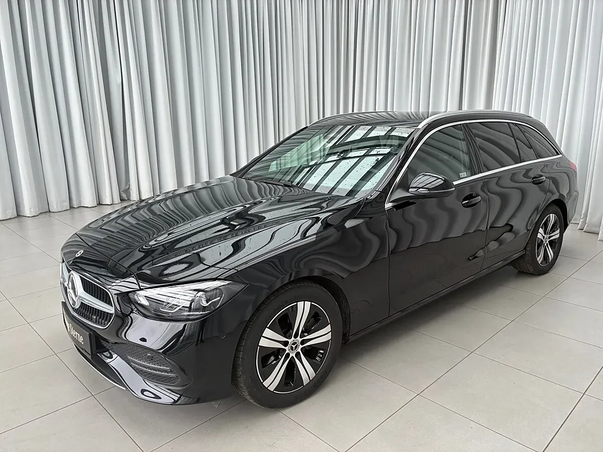 Mercedes-Benz C-Class 2025 photo 2