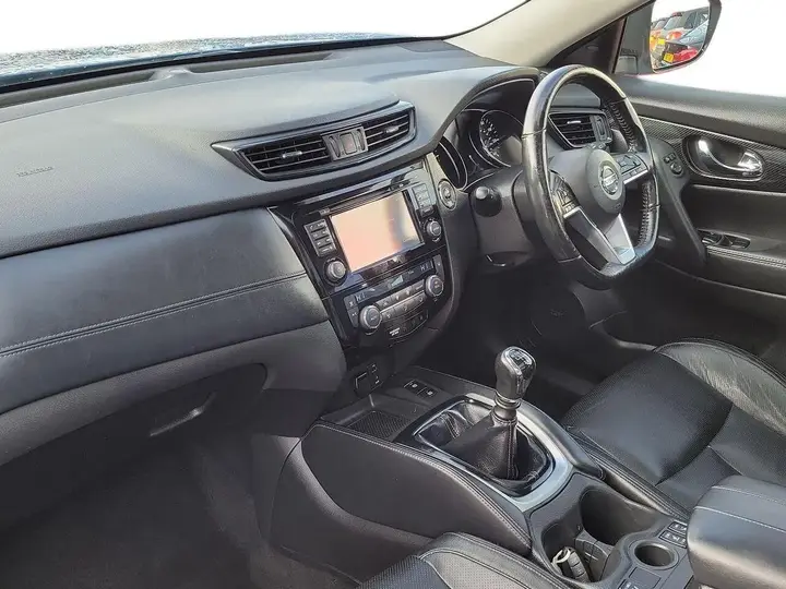 Nissan X-Trail 2018 photo 2