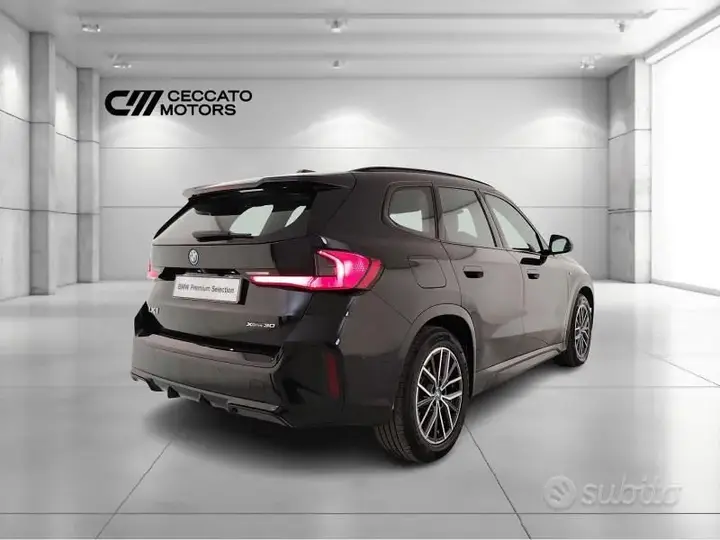 BMW Ix1 2024 photo 4