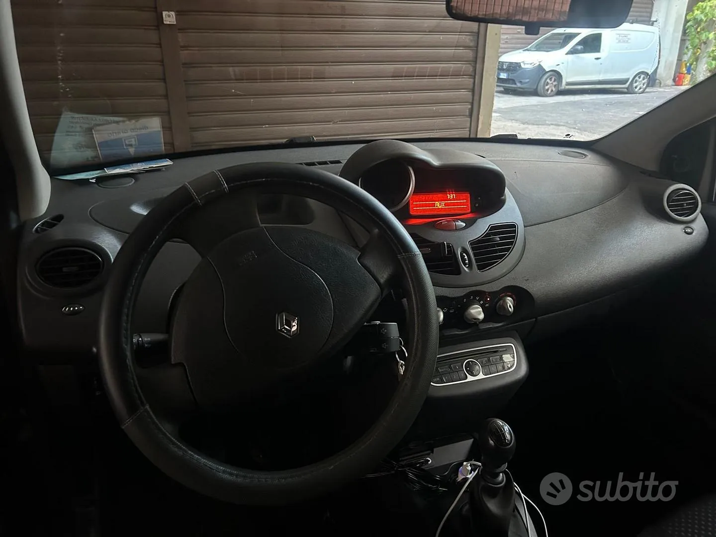 Renault Twingo 2010 photo 5