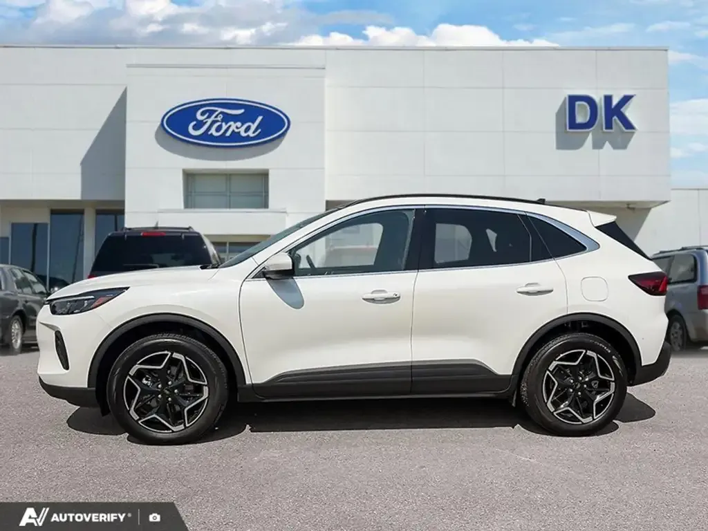 Ford Escape 2026 photo 3