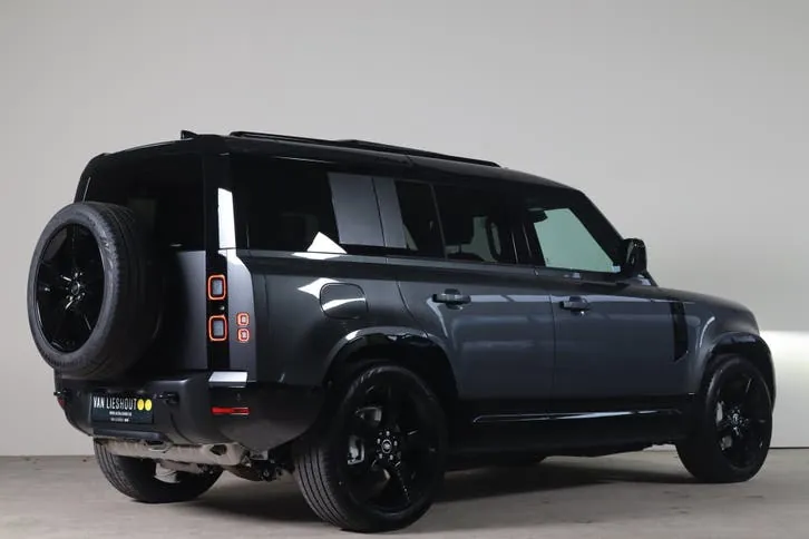Land Rover Defender 2026 photo 2