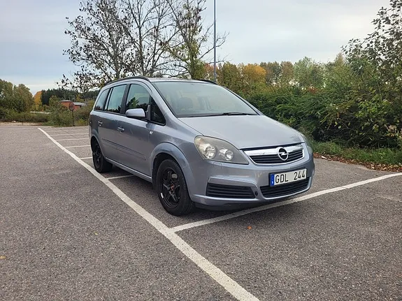 Opel Zafira 2007 photo 2