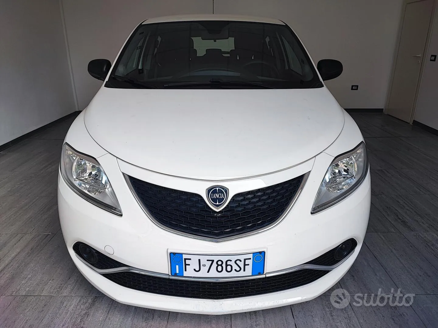 Lancia Ypsilon 2017 photo 2