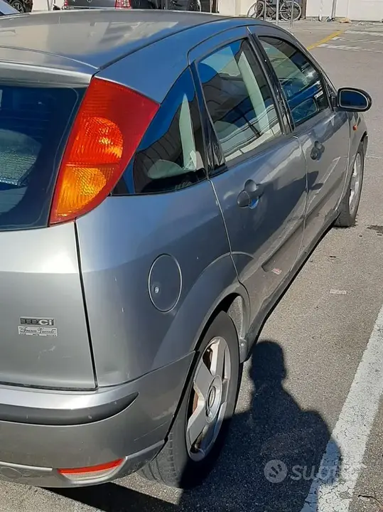 Ford Focus 2003 photo 3