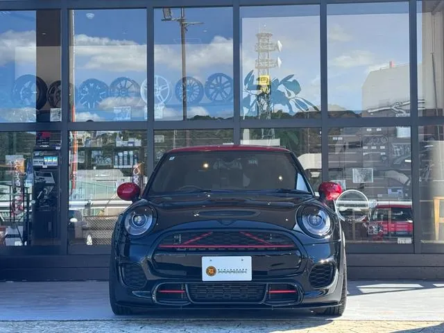 Mini John Cooper Works 2016 photo 2