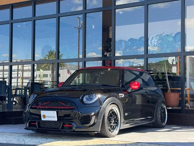 Mini John Cooper Works 2016 photo 3