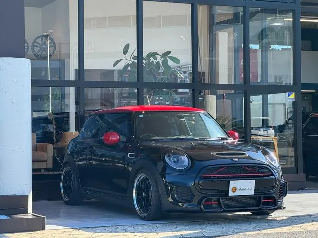 Mini John Cooper Works 2016 photo 4
