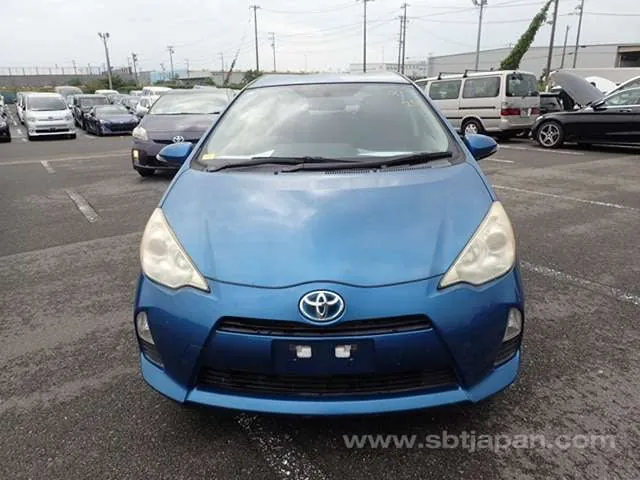 Toyota Aqua S 2013 photo 5