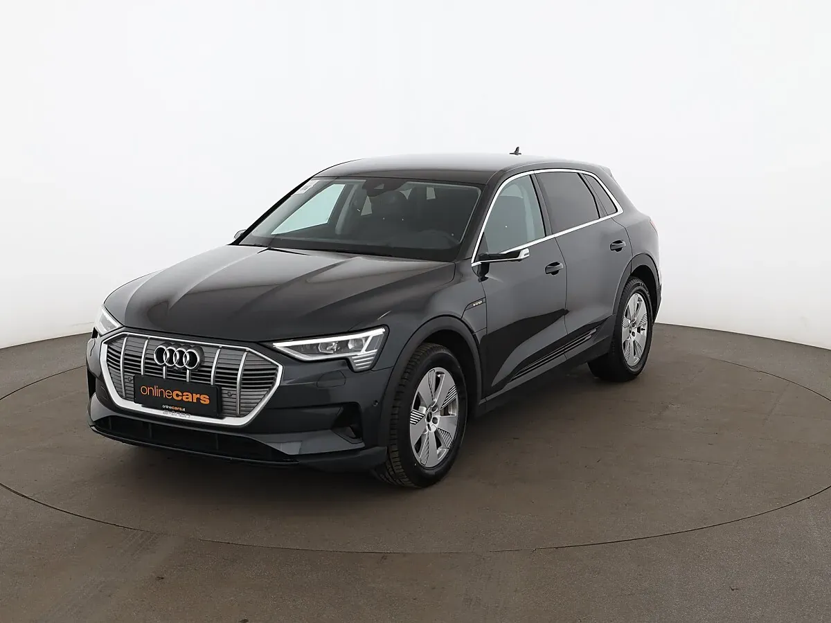 Audi E-Tron 2021 photo 2
