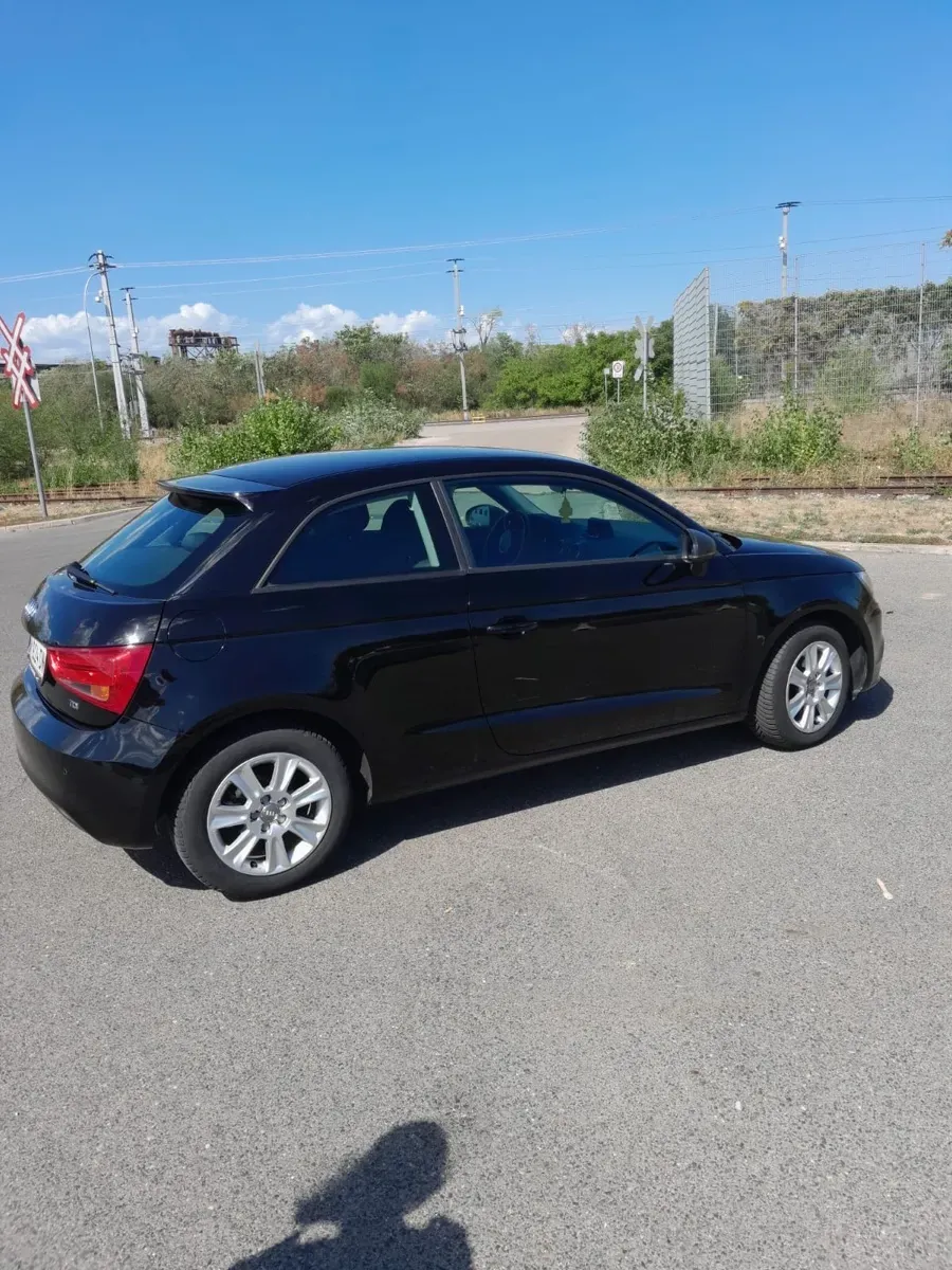 Audi A1 2013 photo 2