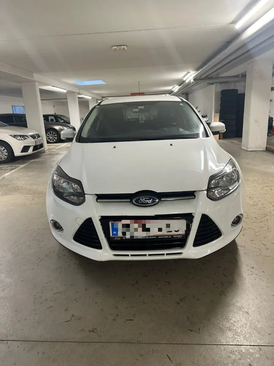 Ford Focus 2012 photo 3