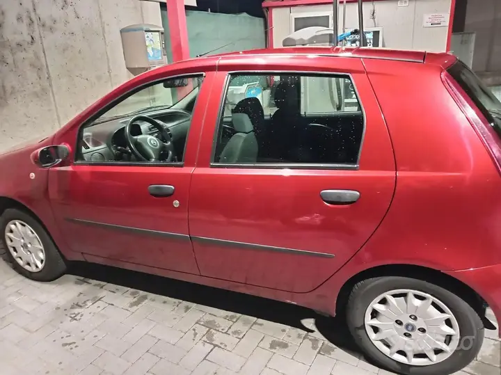 Fiat Punto 2006 photo 2