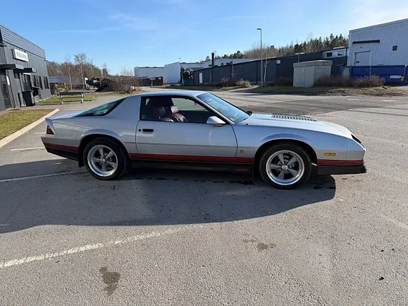 Chevrolet Camaro 1987 photo 4