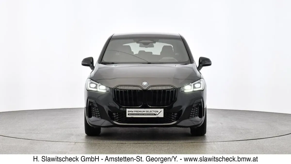 BMW 2 Series 2024 photo 2