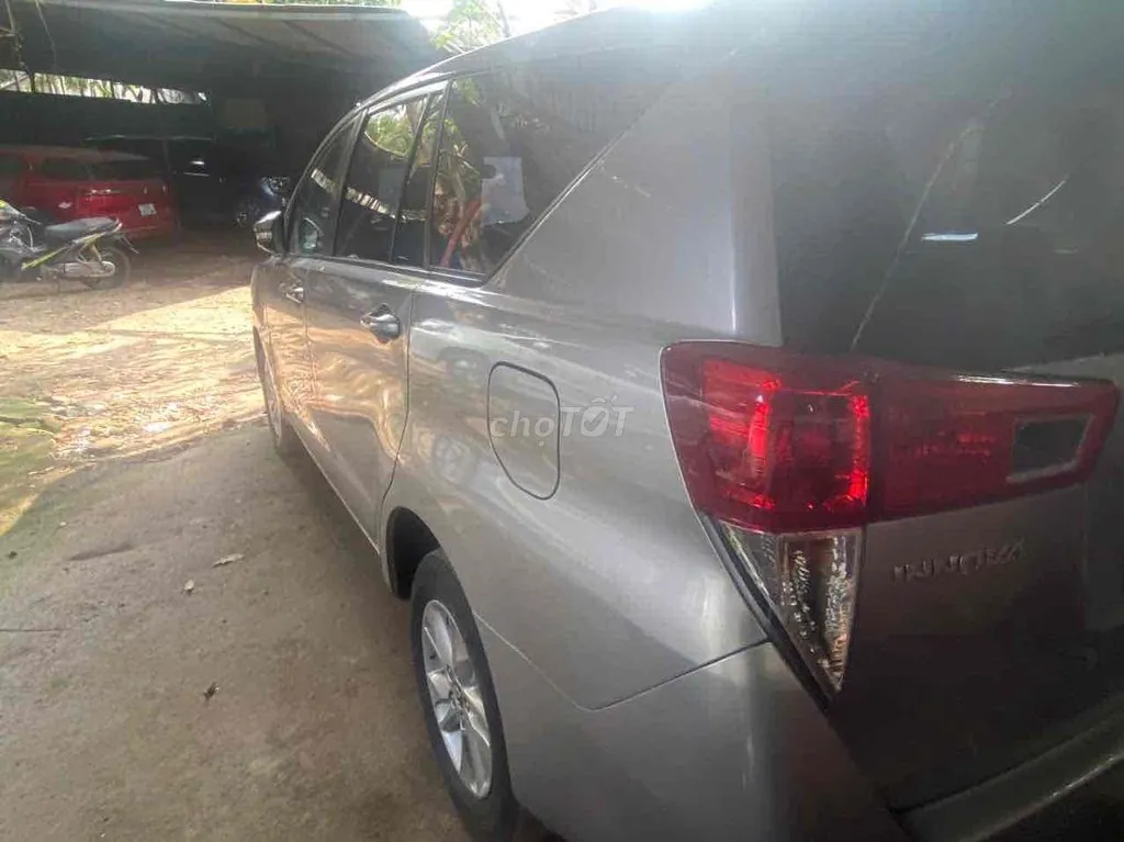 Toyota Innova 2017 photo 2