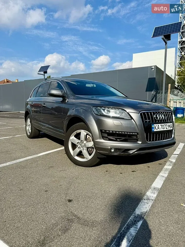 Audi Q7 2011 photo 3