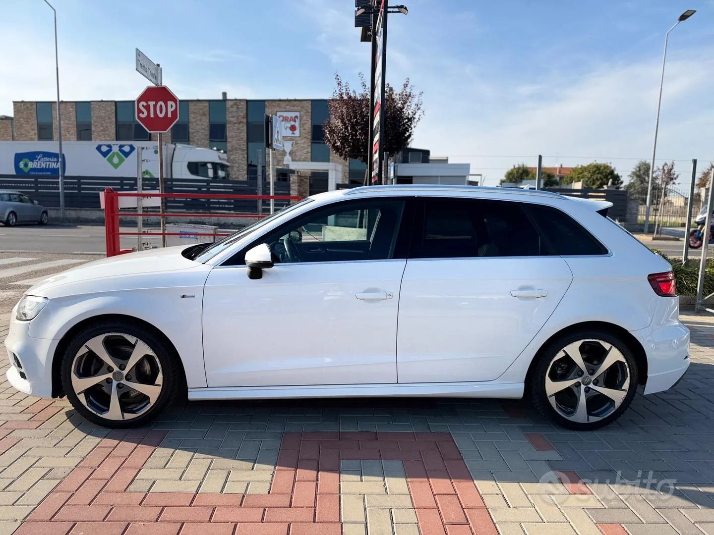 Audi A3 2016 photo 3