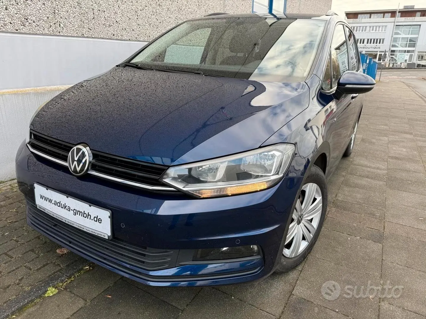 Volkswagen Touran 2021 photo 2