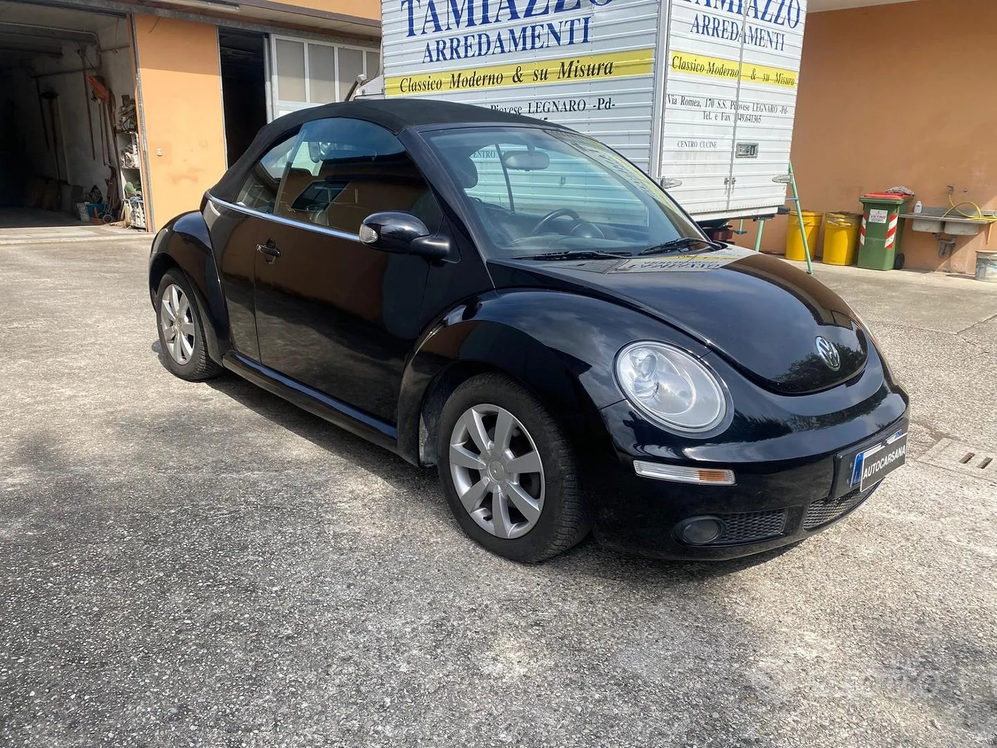 Volkswagen New Beetle 2008 photo 2