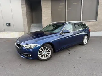 BMW 318I 2019 photo 2