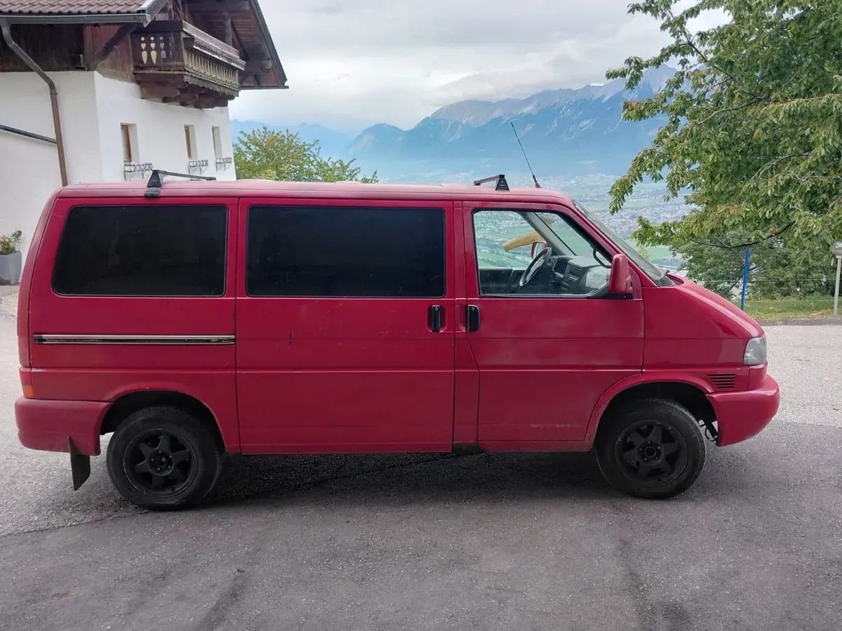 Volkswagen T4 1997 photo 2
