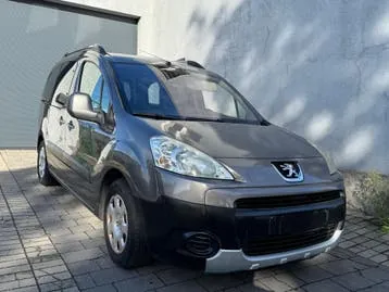 Peugeot Partner 2009 photo 2