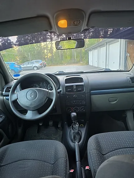 Renault Clio 2002 photo 4