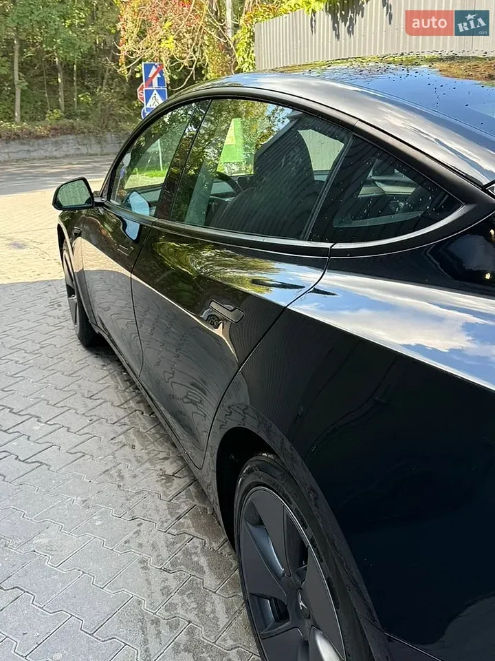 Tesla Model 3 2023 photo 5