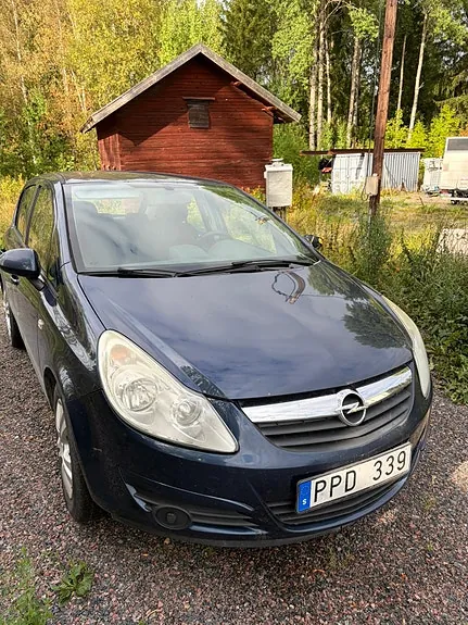 Opel Corsa 2011 photo 2