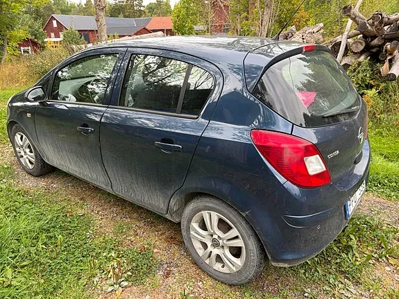 Opel Corsa 2011 photo 3