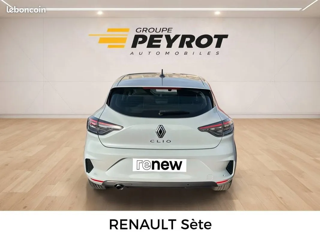 Renault Clio 2024 photo 4