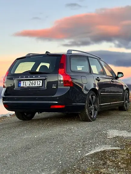 Volvo V50 2010 photo 3