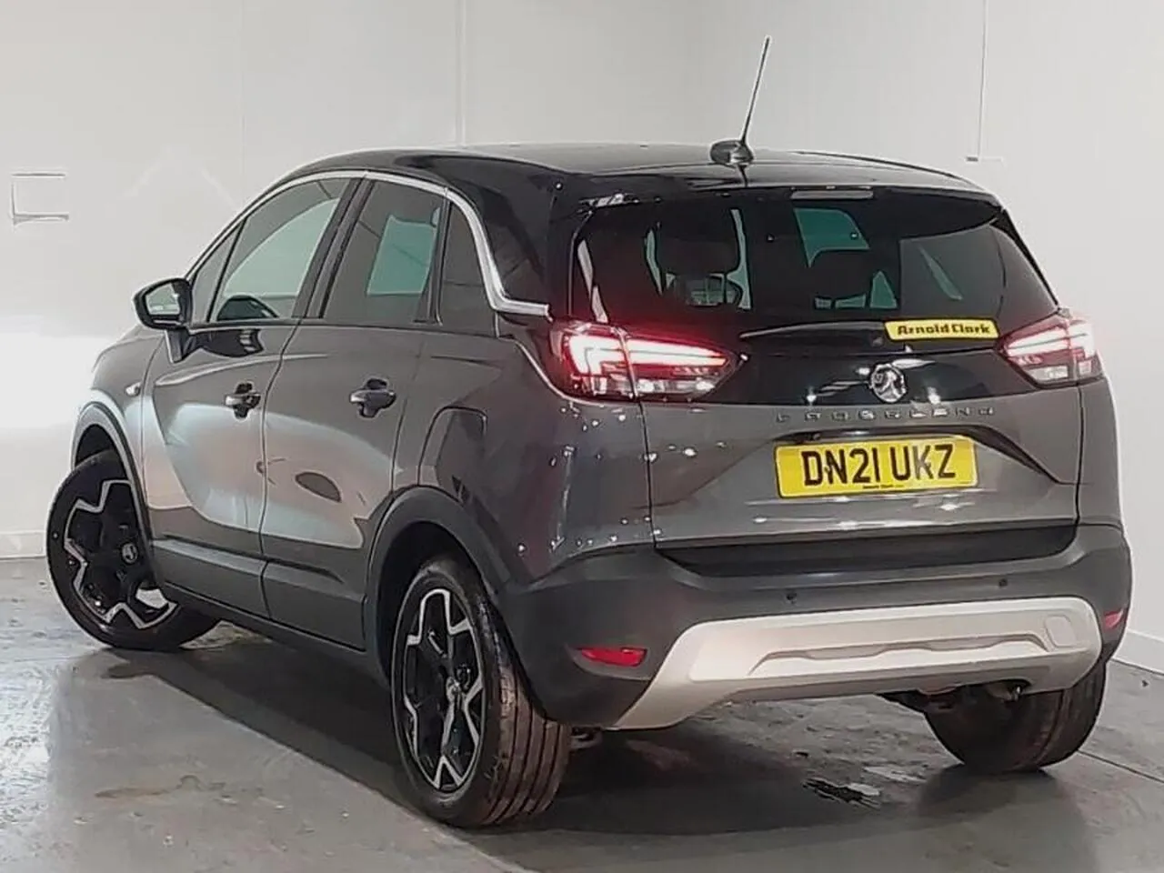 Vauxhall Crossland 2021 photo 2